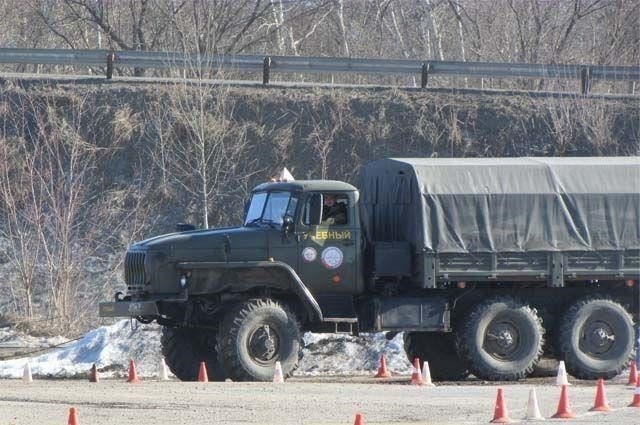  Водители (категория C) - необходимы для управления военными машинами в сложных условиях.
