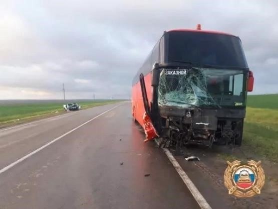 В Ростове автобус сбил 12-летнюю девочку на пешеходном переходе