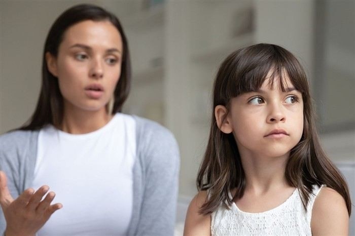 Как суд может повлиять на решение органов опеки по смене фамилии