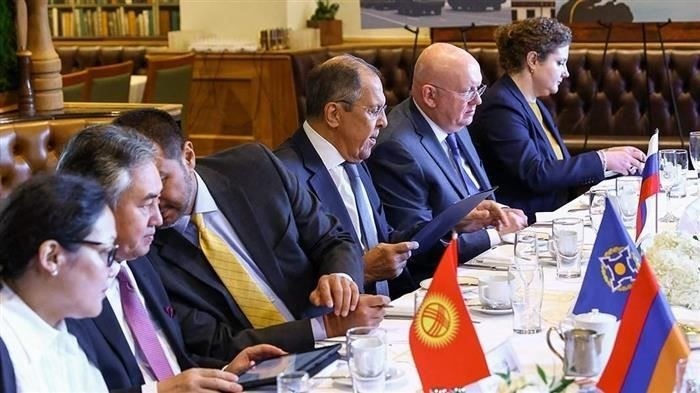 Процессуальные особенности судебного разбирательства по делам о договорах на оказание услуг