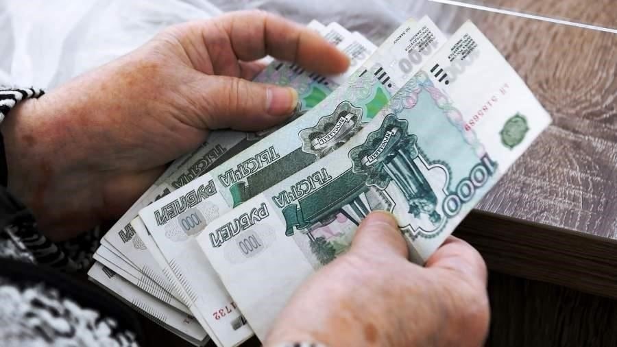 Дополнительные добровольные взносы (AVC): Во многих случаях сотрудники могут увеличить свой пенсионный фонд, делая дополнительные взносы с течением времени. Эти взносы обычно вознаграждаются повышенными пенсионными выплатами при выходе на пенсию.
