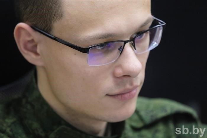 Психологическое и социальное воздействие службы в кибервойсках на непрофессионалов