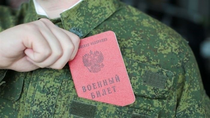 Реакция общества на круглогодичный призыв: что говорят эксперты и граждане