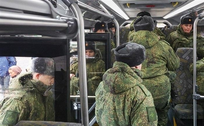 Какие изменения в сроках службы в армии введены на 2025 год?