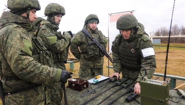 Проверка биографических данных и требования к уровню допуска