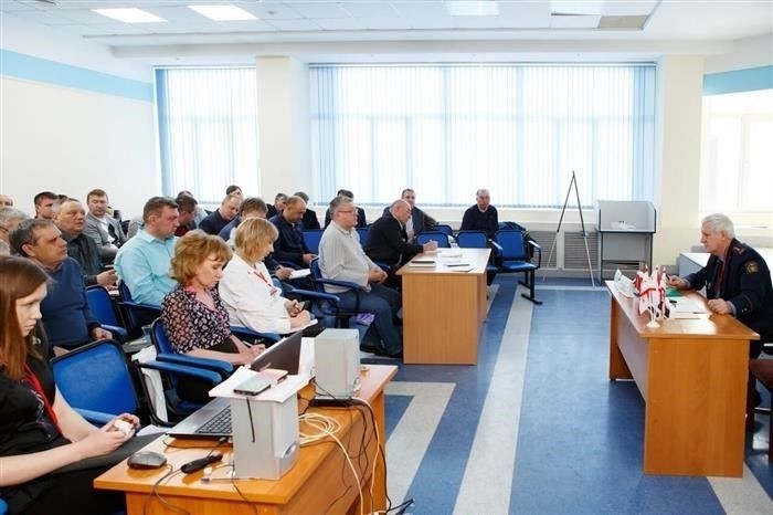 Как предоставить работнику доступ к выполнению заданий, связанных с высотой?