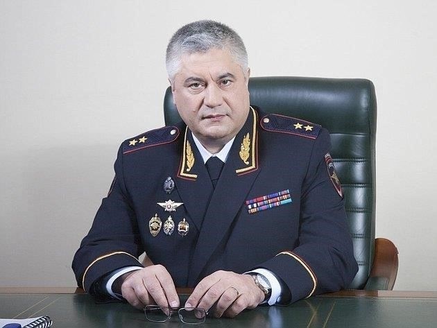 Министерство внутренних дел осуществляет надзор за деятельностью различных правоохранительных органов Украины, таких как милиция и другие специализированные службы. На эти подразделения возложены задачи по поддержанию общественного порядка, предотвращению преступлений и расследованию происшествий. Сотрудничество между этими ведомствами и прокуратурой является основополагающим условием эффективной работы правоохранительных органов. Прокуратура регулярно контролирует работу этих ведомств, чтобы обеспечить соблюдение правовых процедур и защиту прав граждан.