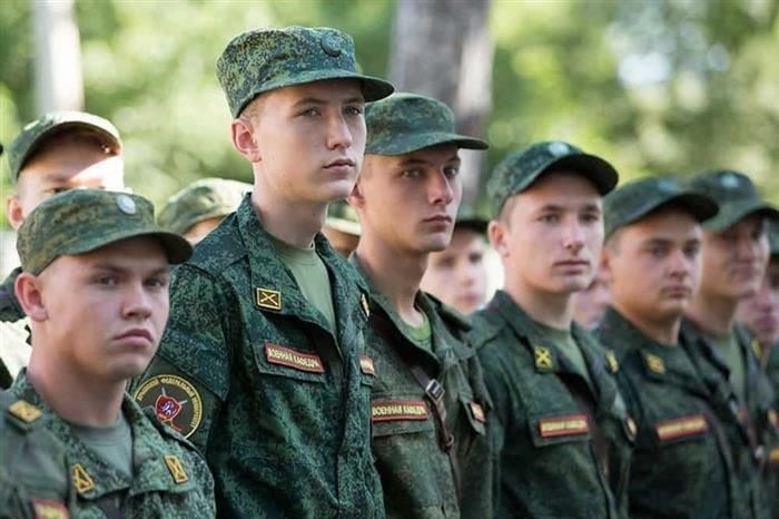 Почему университеты предлагают военные программы?