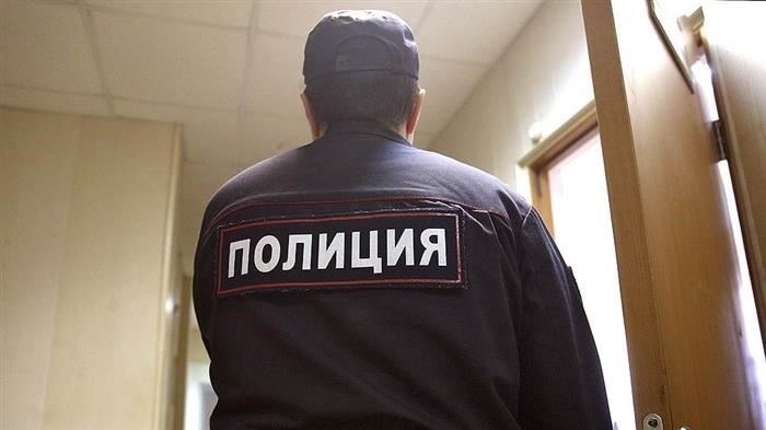 Начальник петербургского ГУ МВД Роман Плугин вернул полиции гладкие подбородки.