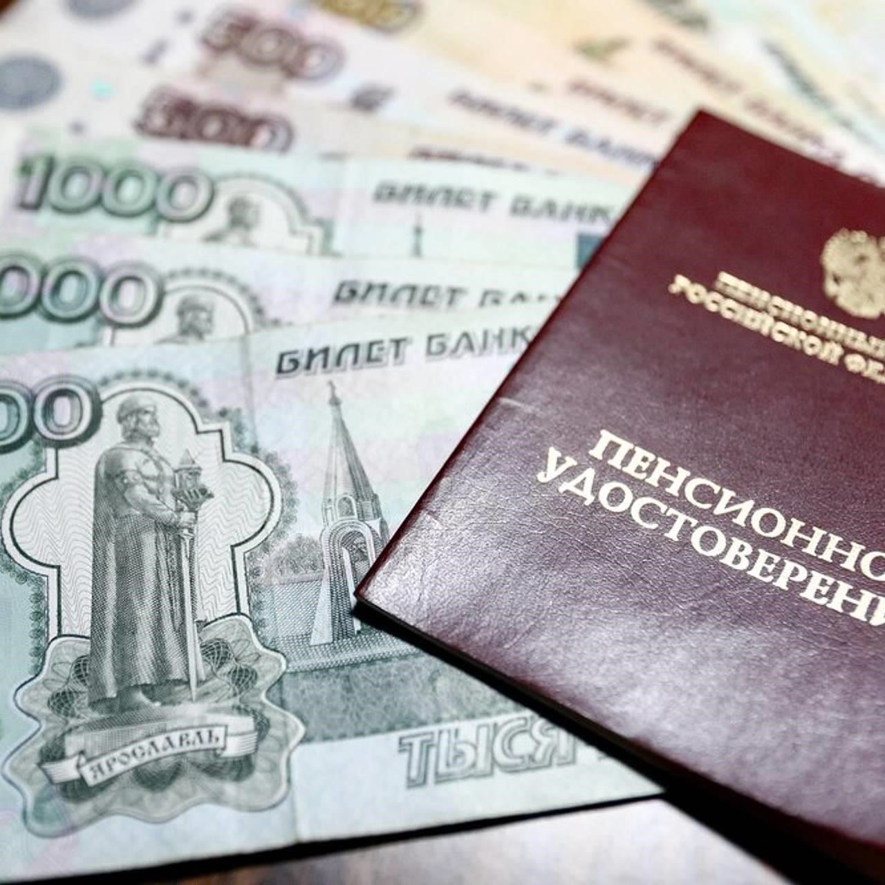 Очень важно, чтобы все отработанные периоды были точно задокументированы. Некоторые пенсионеры могут обнаружить несоответствия в своих записях, что приведет к снижению права на получение пенсии или уменьшению размера выплат. Эти расхождения могут возникнуть из-за неправильного указания периодов службы, что приводит к задержкам в оформлении пенсии. Ветераны должны внимательно изучить свои служебные документы и при необходимости запросить исправления, чтобы убедиться, что все соответствующие периоды включены в расчеты.