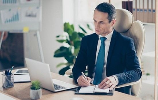 Почему важно удостоверение сделок через нотариуса