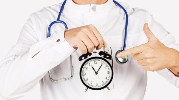 Как ИМТ зависит от возраста: особенности расчета для разных возрастных групп