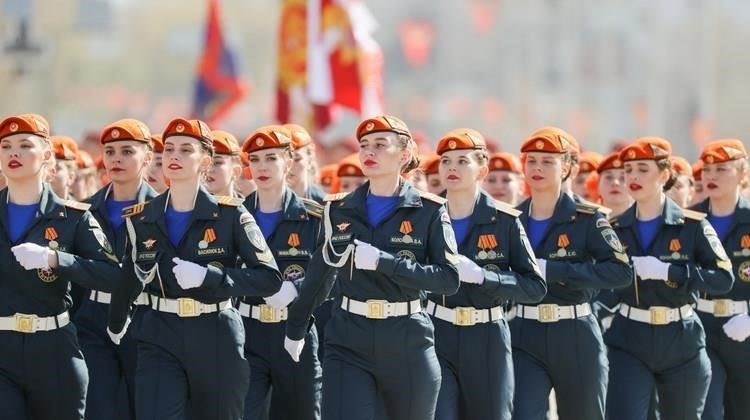 Особенности военной службы для женщин-солдат