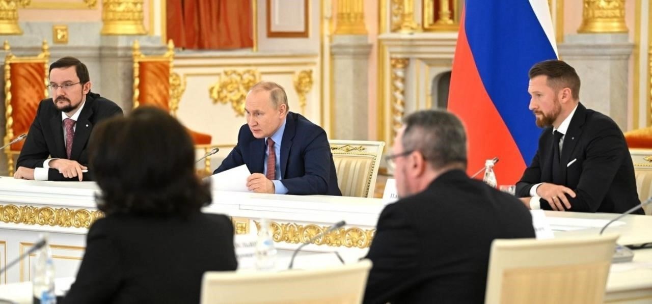 Помните, что в каждом регионе России действуют свои требования и процессы, поэтому консультация с местным органом власти или юридическим представителем имеет решающее значение, чтобы избежать любых осложнений при регистрации.