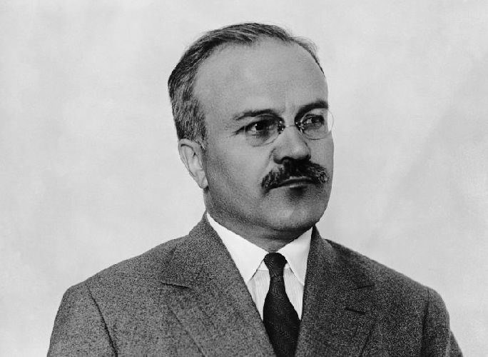 Какие политические ошибки привели к началу конфликта в 1939 году?