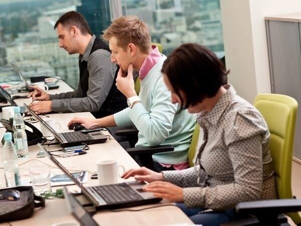 Как организовать работу сотрудников, призванных на военную службу