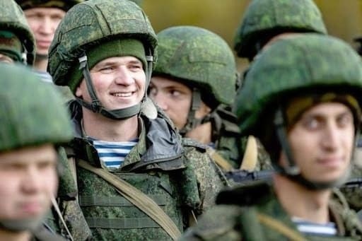 Что ждет новобранца после прибытия в часть: первый день в армии