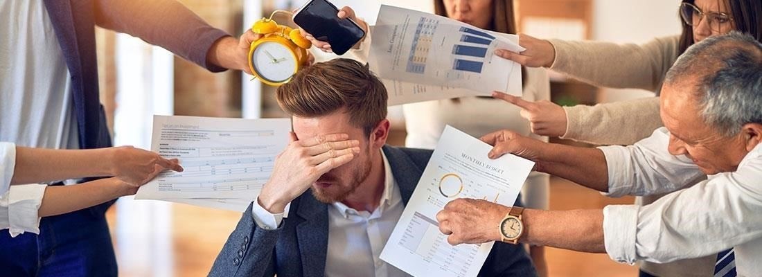 Тем, кто стремится занять более высокую должность, мы рекомендуем сосредоточиться на совершенствовании навыков общения и управления. Очень важно, чтобы младшие сержанты подавали пример, были доступны и в то же время авторитетны. Эффективное делегирование полномочий и воспитание чувства единства в отряде необходимы для долгосрочного успеха.