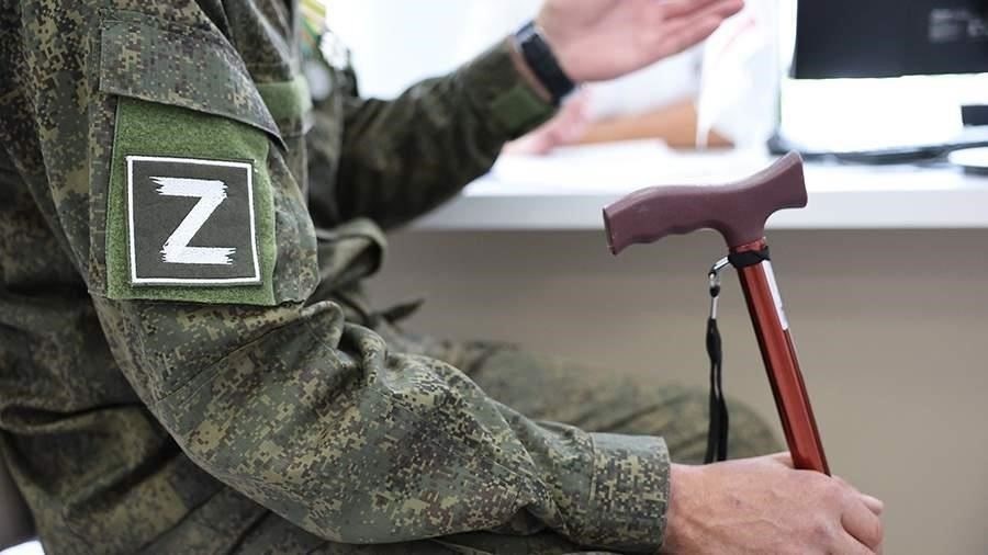 В 2024 году военнослужащие не обязаны возвращать дополнительные суммы, предоставленные в рамках мер экономического стимулирования, если эти выплаты были произведены по ошибке, и в этом нет их вины. Это касается и выплат, произведенных сверх нормы, если с их стороны не было умысла на мошенничество или введение в заблуждение. Военнослужащие должны знать, что эти положения распространяются на всех лиц, работающих по военным контрактам, включая военнослужащих запаса и действительной службы.