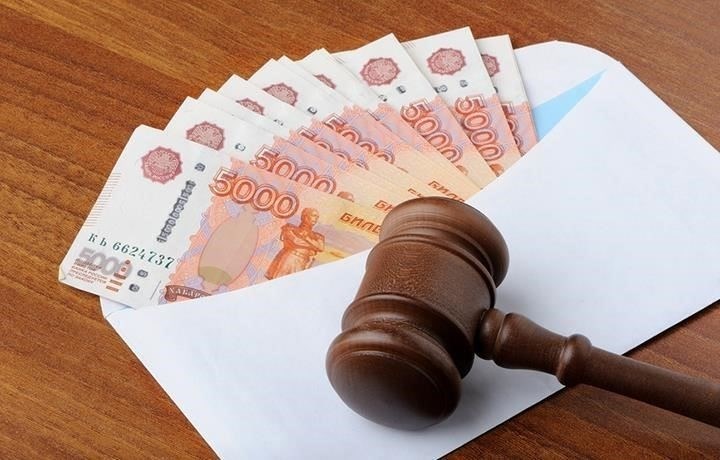 Вдовы, вдовцы и дети-иждивенцы также могут претендовать на постоянные пенсионные выплаты по программе Survivor Benefit Plan (SBP). Эта компенсация, как правило, представляет собой процент от военной пенсии покойного. План предусматривает ежемесячные выплаты пережившему супругу или детям до тех пор, пока они не достигнут определенных критериев по возрасту или семейному положению. Эта сумма часто фиксирована, и переживший военнослужащий должен подать заявление о вступлении в план сразу после смерти военнослужащего, чтобы получать выплаты без перерыва.
