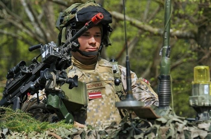 Обязательная воинская повинность и добровольный призыв: Ключевые различия и их значение для призывников