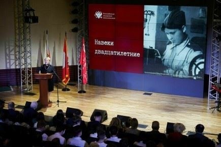 Последствия для молодых латвийских мужчин: Что нужно знать о требованиях к военной службе