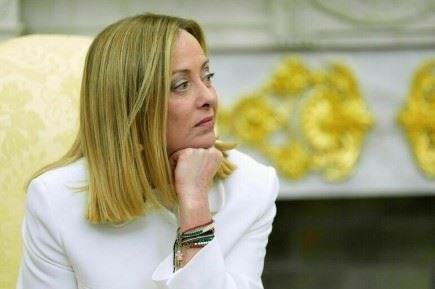 Понимание нового закона: Основные изменения для латвийских мужчин в возрасте 18 лет и старше