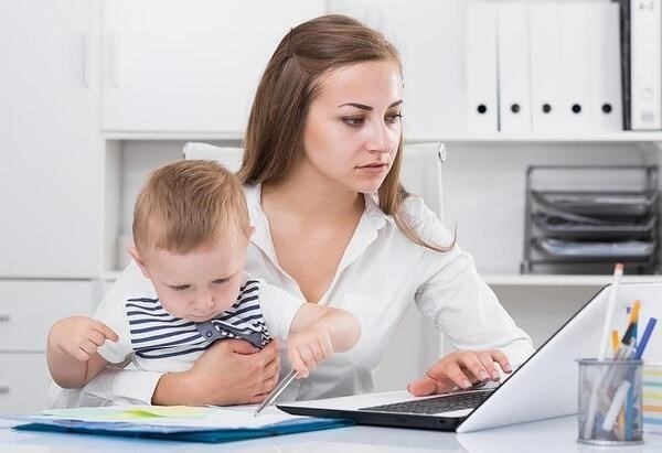 Влияет ли отпуск по беременности и родам или по уходу за ребенком на пенсию и пенсионные выплаты?
