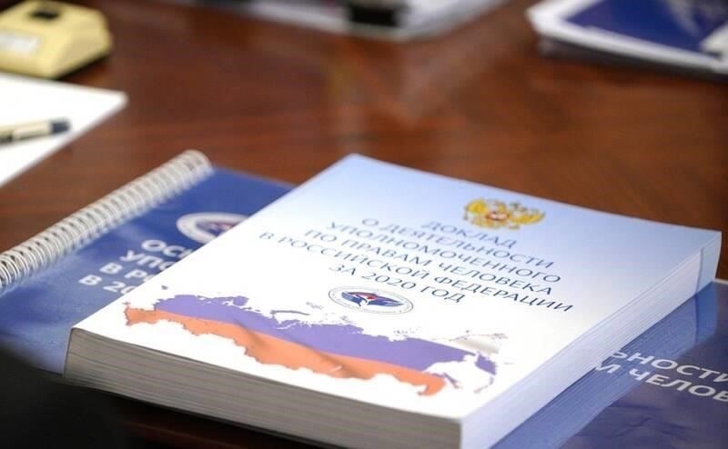 Закон предусматривает, что сотрудники СМО могут обращаться за юридической помощью по таким вопросам, как обеспечение жильем, требование компенсации по инвалидности и получение необходимых медицинских услуг. В случае возникновения споров или задержек в получении помощи существуют правовые каналы для ускорения процесса через суды или арбитраж.